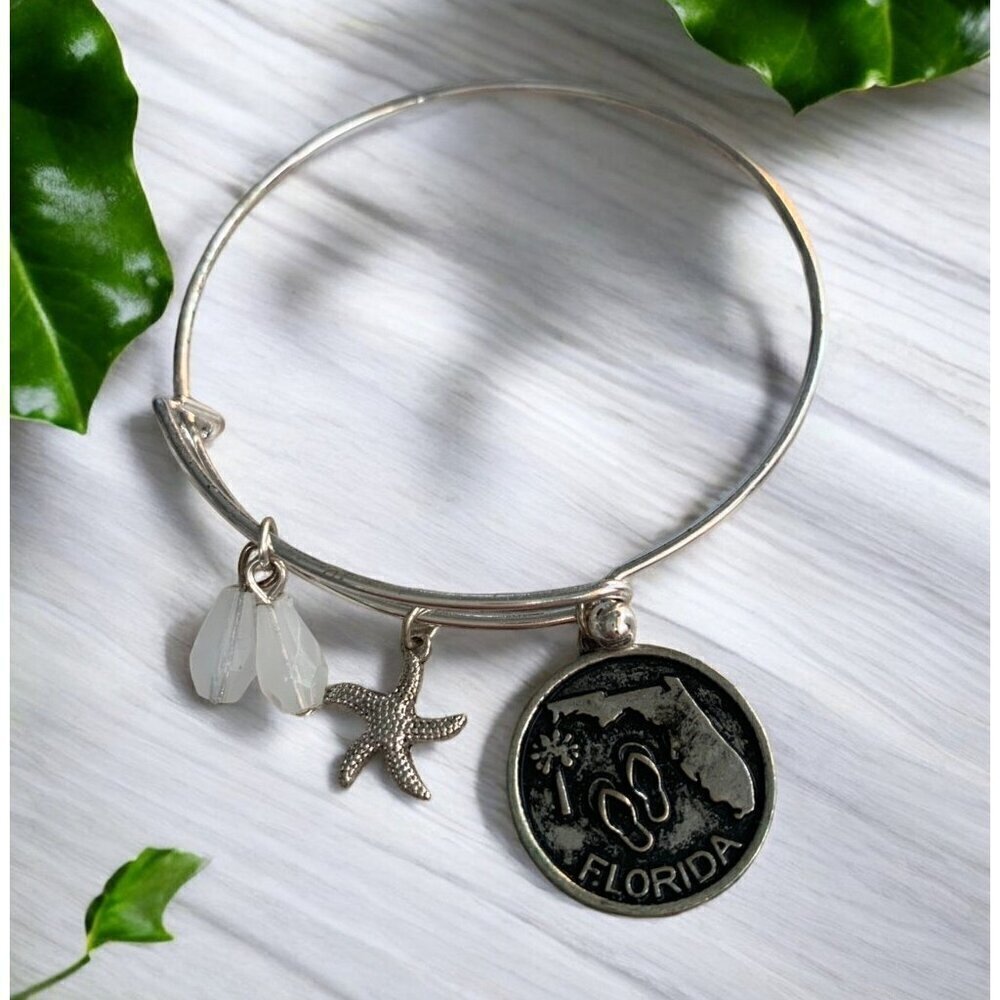 Silver Tone Florida Charm Bangle With Starfish & Beaded Charms OS